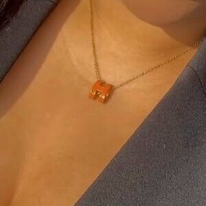 Fashion Jewelry Orange Pendant Necklace